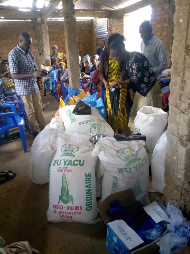 Distribution des vivres aux veuves et orphelins