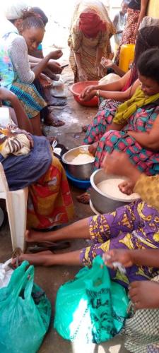 distribution de nourriture a Bukavu