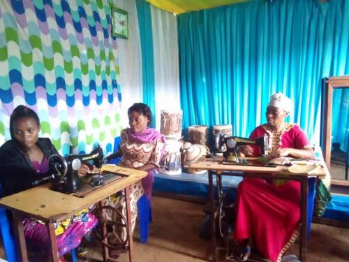 Formation en coupe et couture avec l'appuie de Stichting Haella