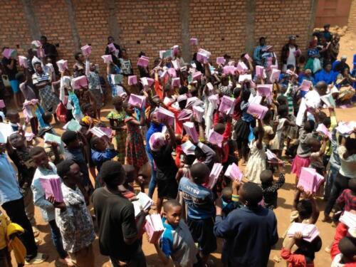 Distribution de fournitures scolaires -- Septembre 2024